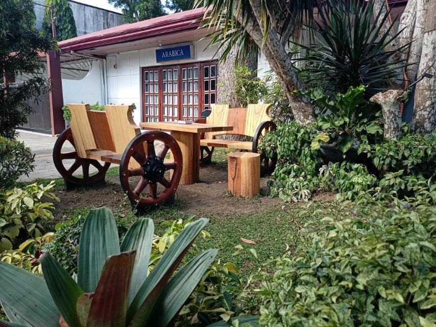 Amalfi718 Hotel Lipa City Dış mekan fotoğraf